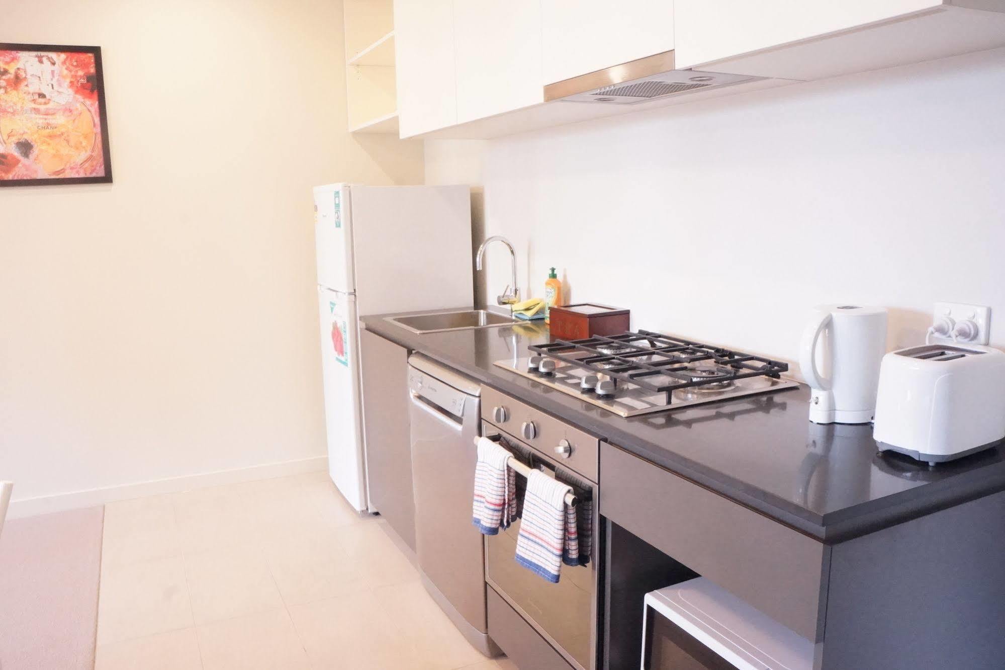 Winston Apartments Мелбърн Екстериор снимка