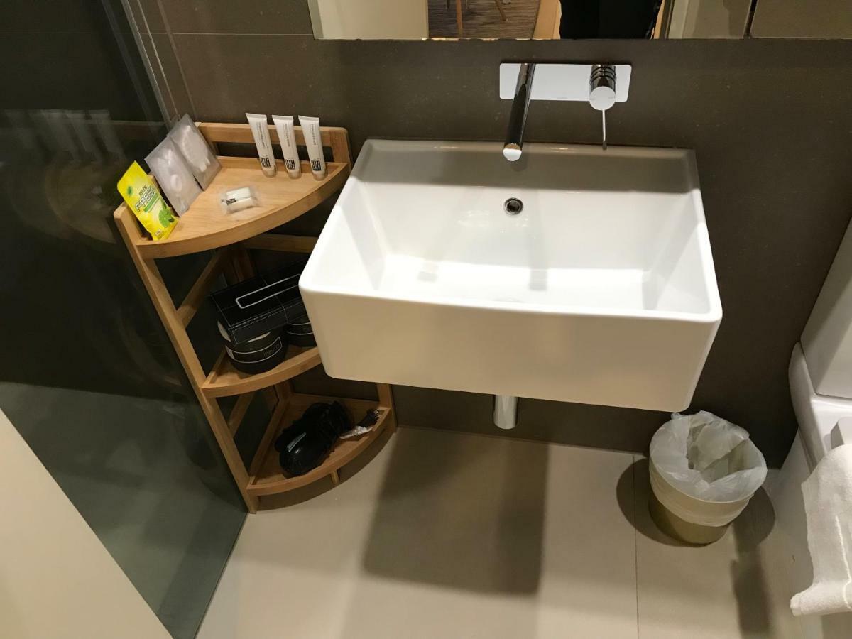 Winston Apartments Мелбърн Екстериор снимка